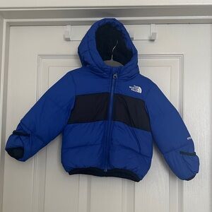 The North Face Royal Blue and Black Kids Hooded Puffer Jacket